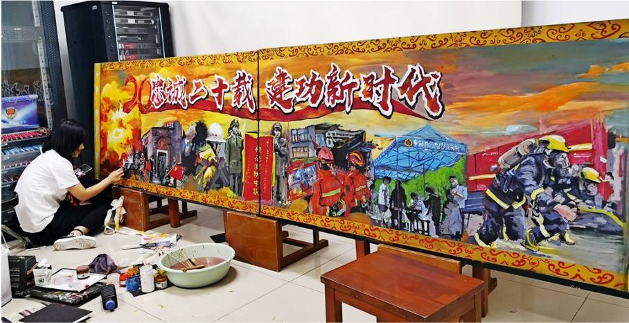 李朗创作黑板报